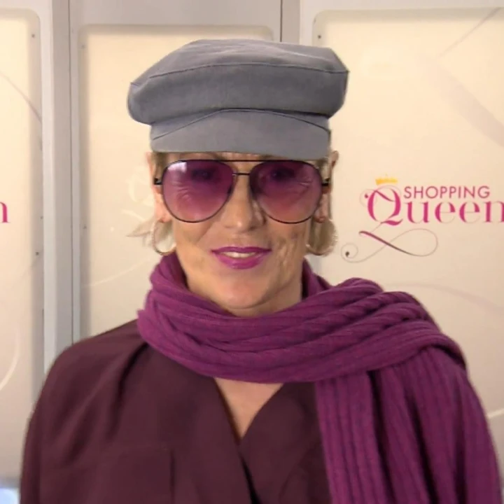 sq_stefanie_mit_brille_be sq_stefanie_mit_brille_be