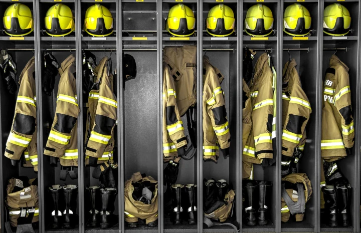 Feuerwehruniformen der Marke Trevira