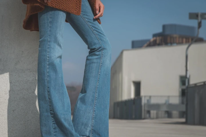 Schlaghose aus Jeans mit weit ausgestelltem Bein