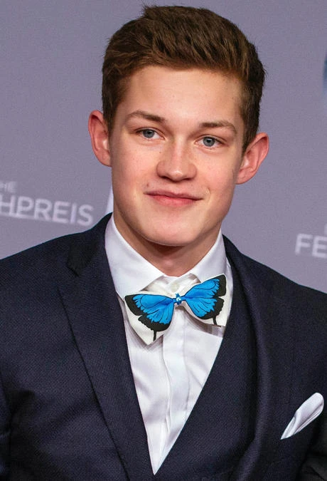 Person: Damian Hardung